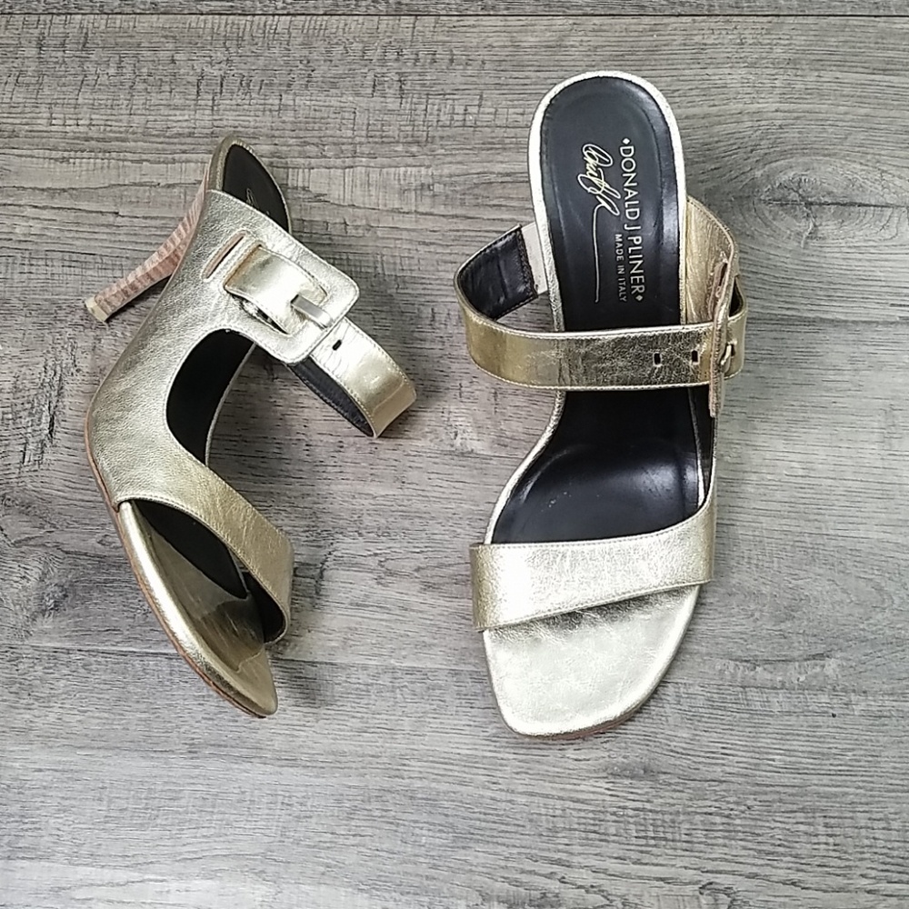 Donald J Pliner Inelia Buckle Slide Gold Heels 9M